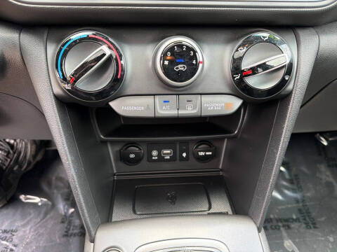 2020 Hyundai Kona SEL Plus