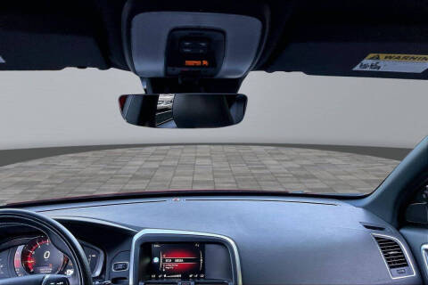 2016 Volvo XC60 T6 Drive-E R-Design