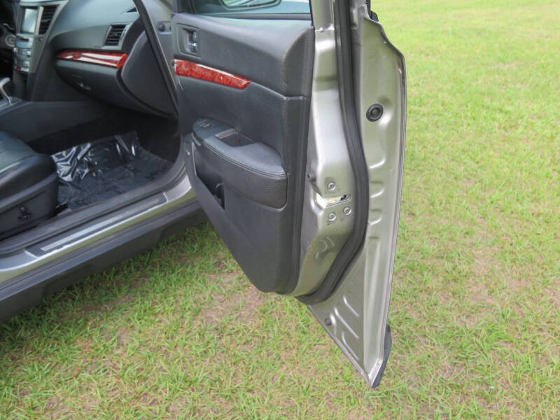 2010 Subaru Outback 2.5i Limited