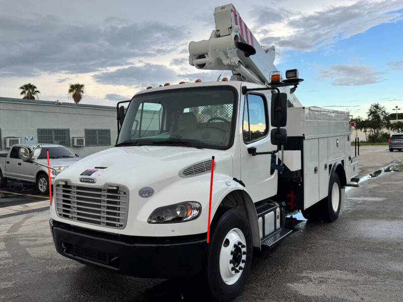 2018 Freightliner M2 106