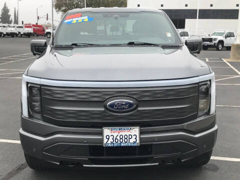 2022 Ford F-150 Lightning Lariat
