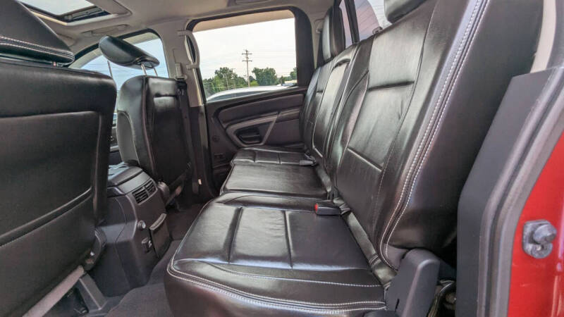 2015 Nissan Titan