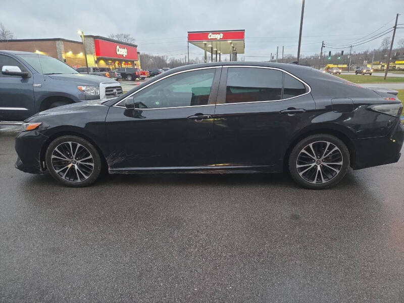 2020 Toyota Camry SE Nightshade