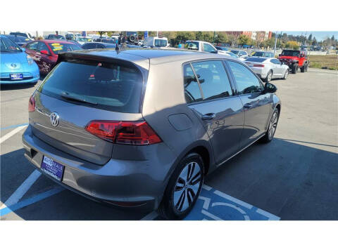 2016 Volkswagen e-Golf SE