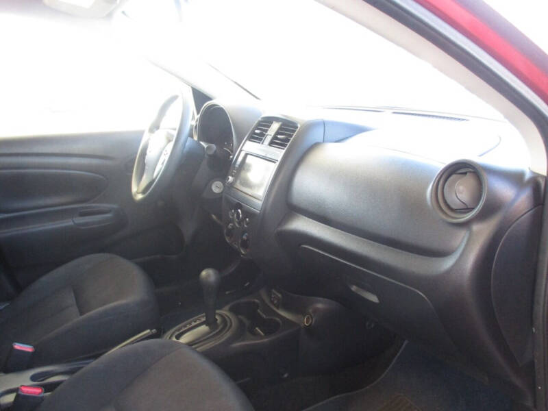 2019 Nissan Versa S Plus