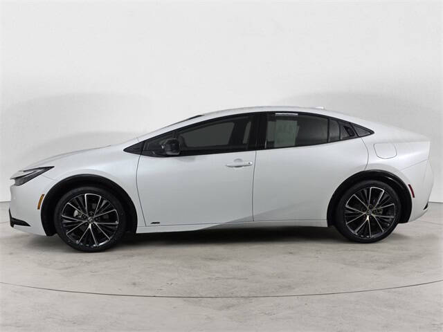 2024 Toyota Prius XLE