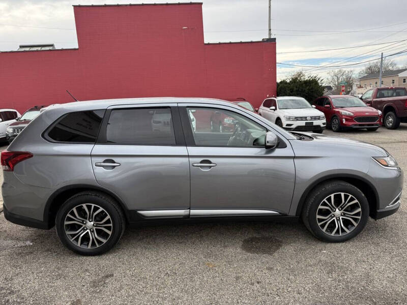 2016 Mitsubishi Outlander SE
