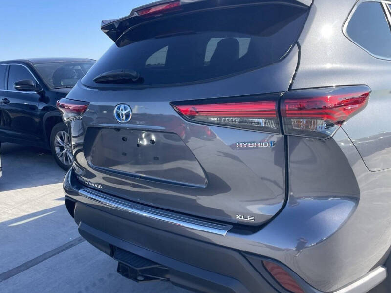 2023 Toyota Highlander Hybrid XLE
