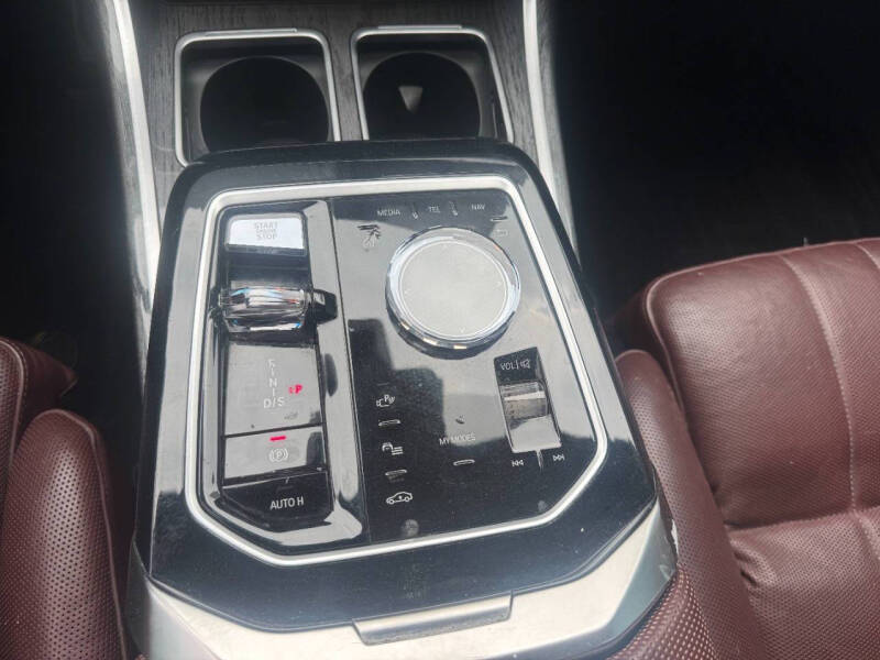 2023 BMW 7 Series 740i