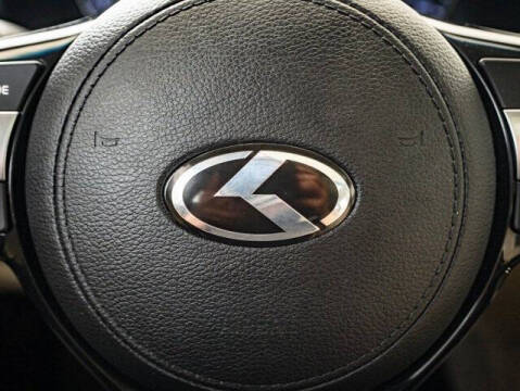 2019 Kia Cadenza Technology