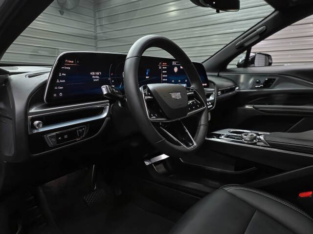 2024 Cadillac LYRIQ Tech