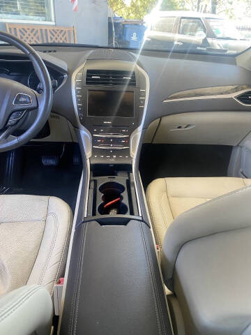 2013 Lincoln MKZ
