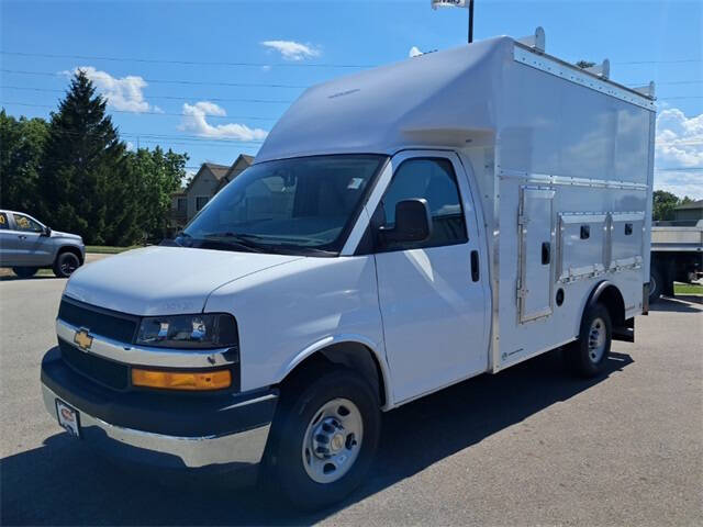 2025 Chevrolet Express 3500