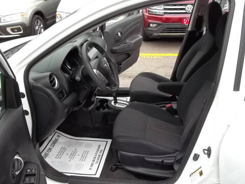 2017 Nissan Versa 1.6 SV