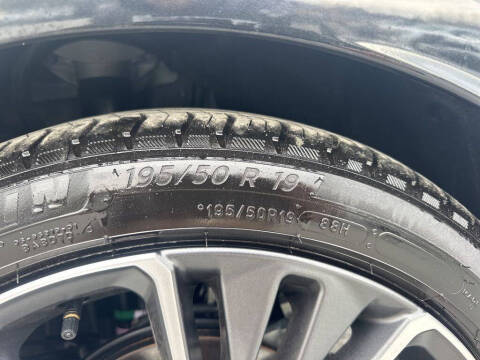 2025 Toyota Prius XLE