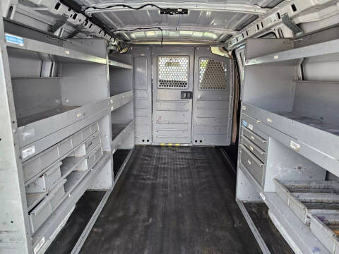 2017 Chevrolet Express 2500