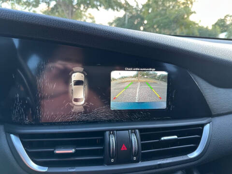 2017 Alfa Romeo Giulia Ti