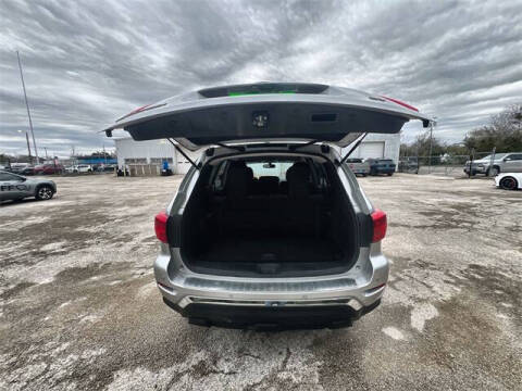 2018 Nissan Pathfinder SV