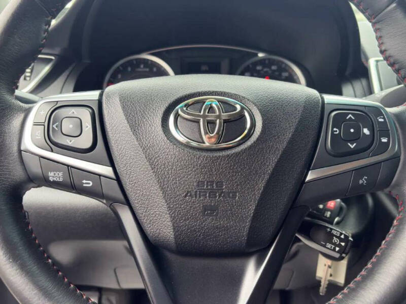 2017 Toyota Camry SE