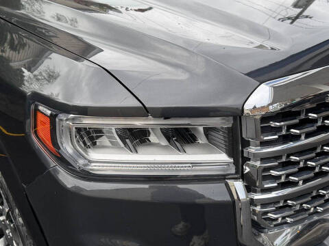 2020 GMC Acadia Denali