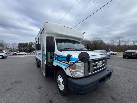 2014 Ford E-Series E-450 SD