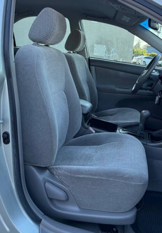 2003 Toyota Camry LE