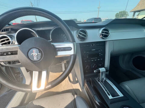 2006 Ford Mustang GT Deluxe