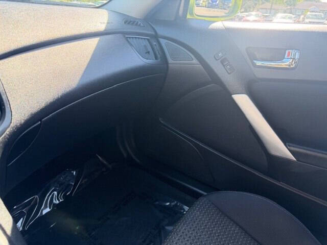 2010 Hyundai Genesis Coupe 2.0T