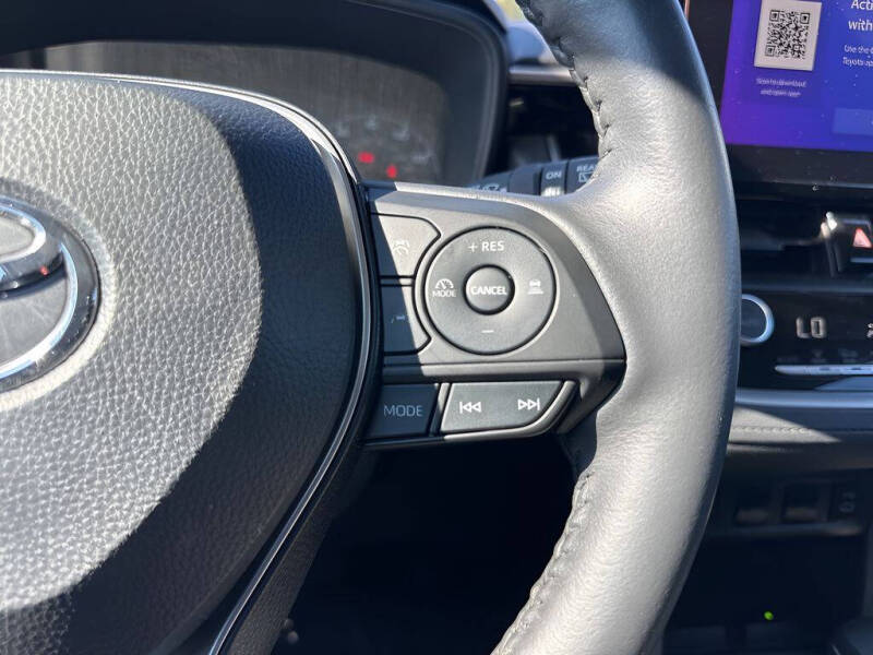 2024 Toyota Corolla Cross LE