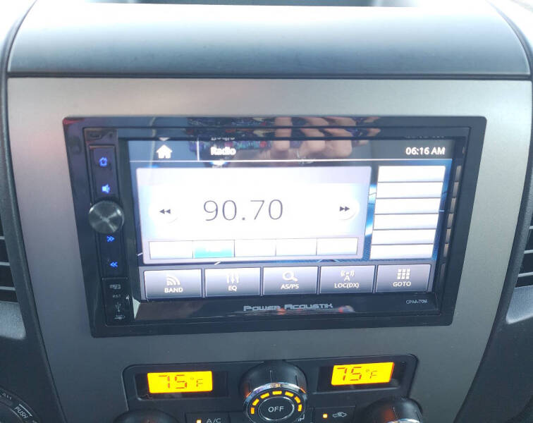 2011 Nissan Titan SL