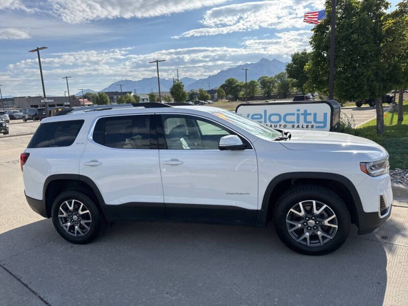 2023 GMC Acadia SLT