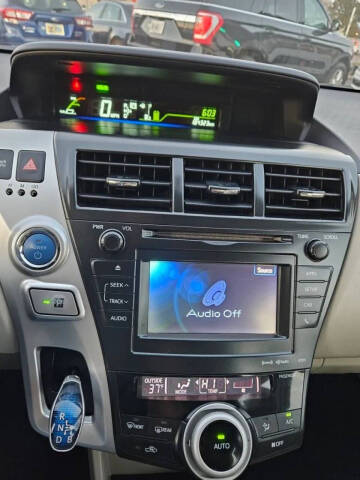 2014 Toyota Prius v Three