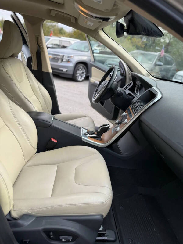 2017 Volvo XC60 T5 Inscription