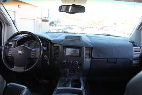 2005 Nissan Titan LE