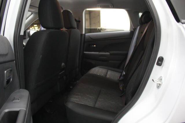 2026 Mitsubishi Outlander Sport ES
