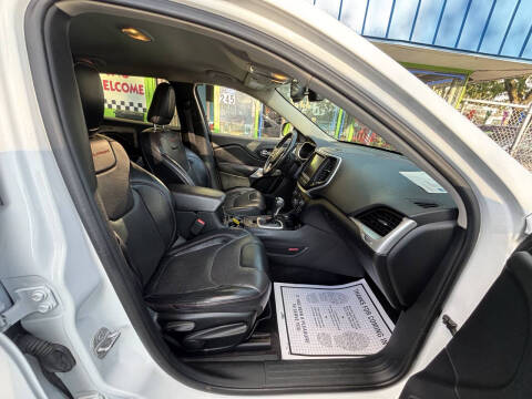 2017 Jeep Cherokee Trailhawk