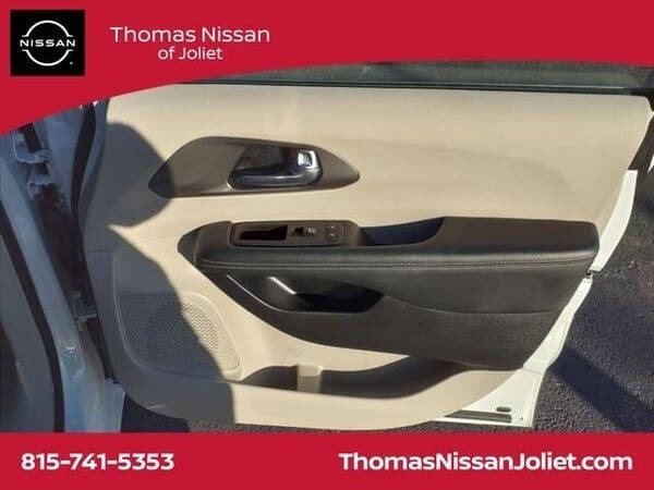 2024 Chrysler Pacifica Plug-In Hybrid Select