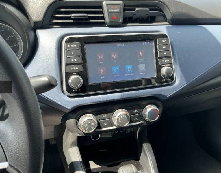 2024 Nissan Versa SV