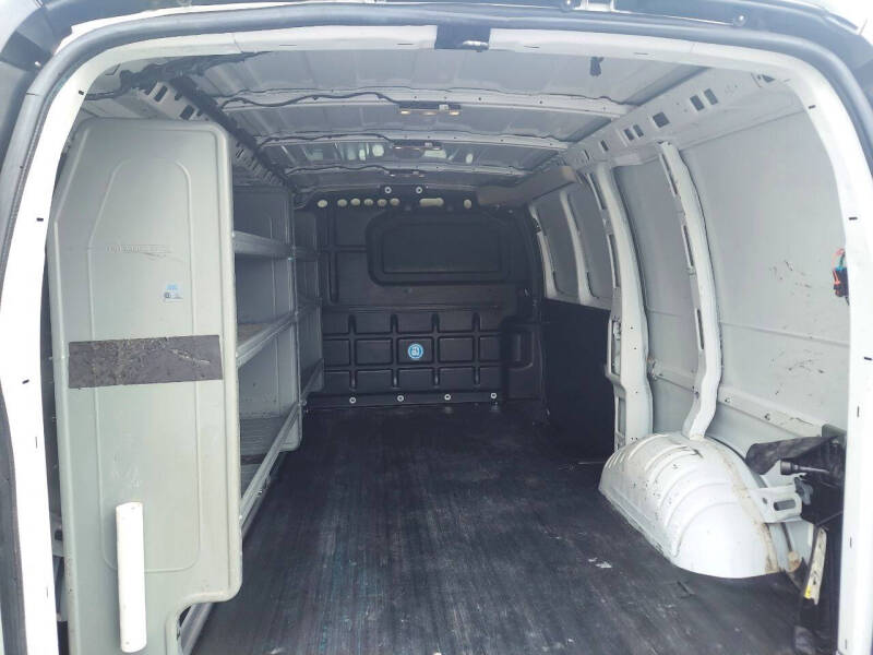 2021 Chevrolet Express 2500