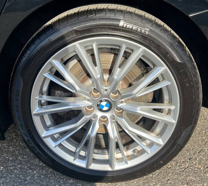 2023 BMW 3 Series 330i xDrive