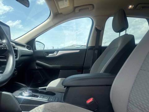 2020 Ford Escape SE