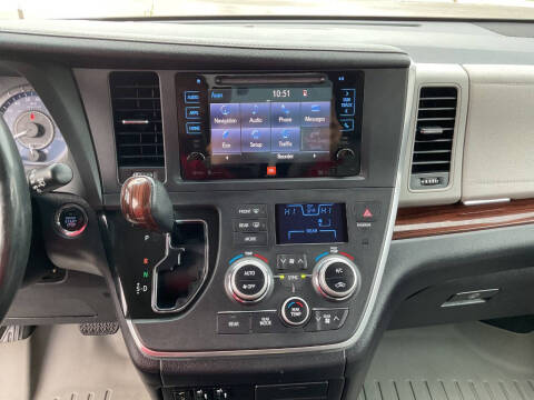 2015 Toyota Sienna Limited 7-Passenger