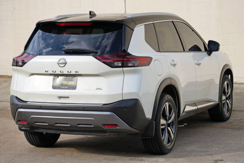 2022 Nissan Rogue SL