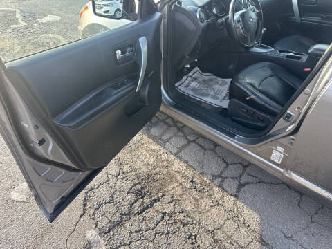 2013 Nissan Rogue SV w/SL Package