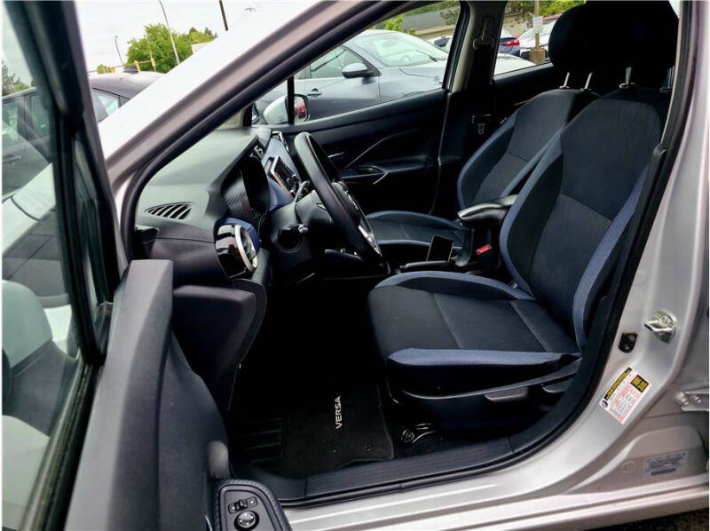 2023 Nissan Versa SV