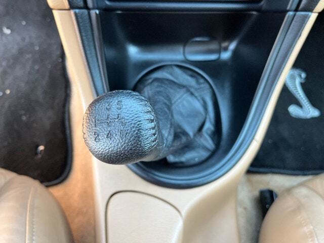 1996 Ford Mustang SVT Cobra 24