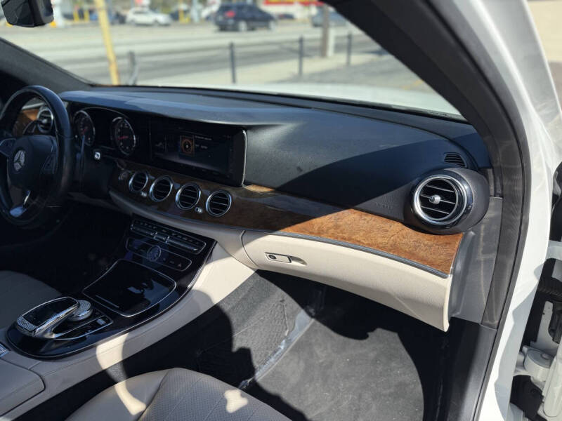 2017 Mercedes-Benz E-Class E 300 4MATIC