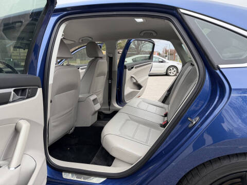 2017 Volkswagen Passat 1.8T R-Line