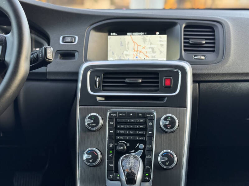 2015 Volvo V60 T5 Drive-E Premier