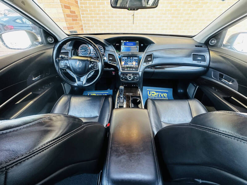 2017 Acura RLX w/Advance